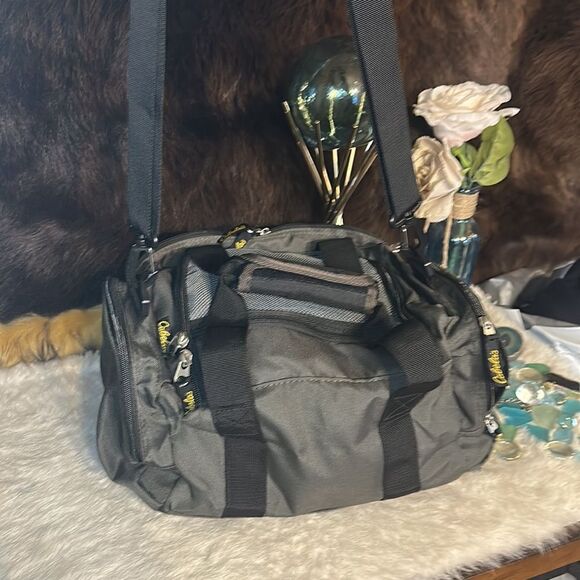 Cabela’s travel bag (6028) - Picture 3 of 7